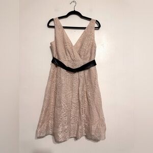 Diane Von Furstenburg Ringwald Belted Cocktail Dress in Ecru size 10